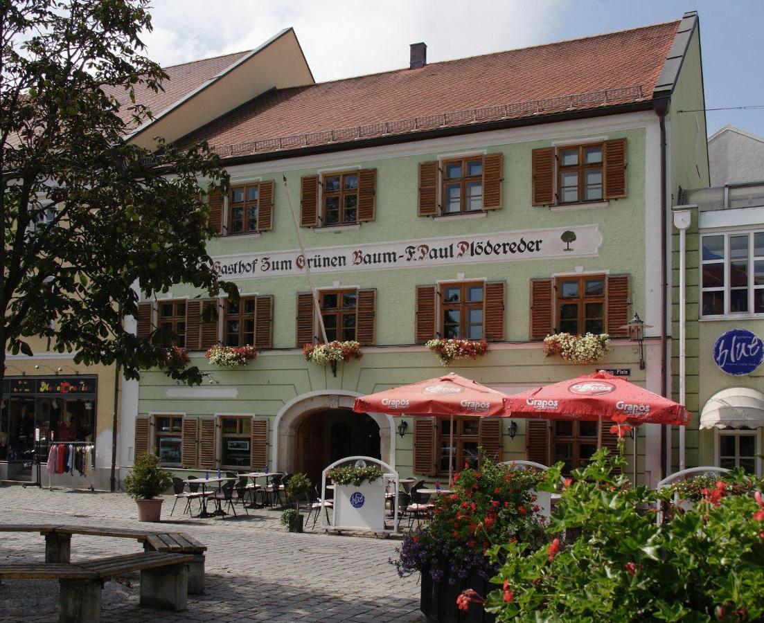 Hotel Zum Grunen Baum Plattling Exteriör bild